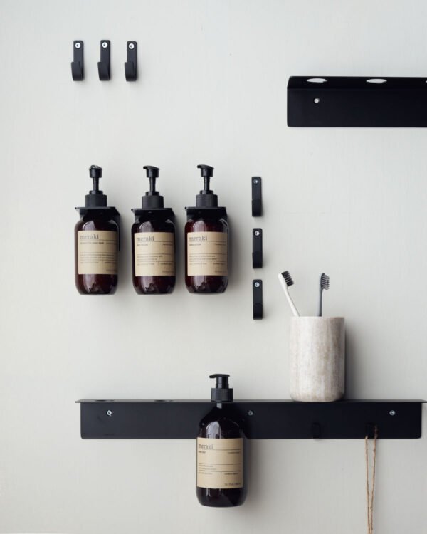 Vegghaldari fyrir 1 sápuflösku Brushed svartur frá Meraki 6,7x5,8cm - Image 2